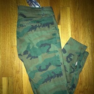 BDG Camo Jeans